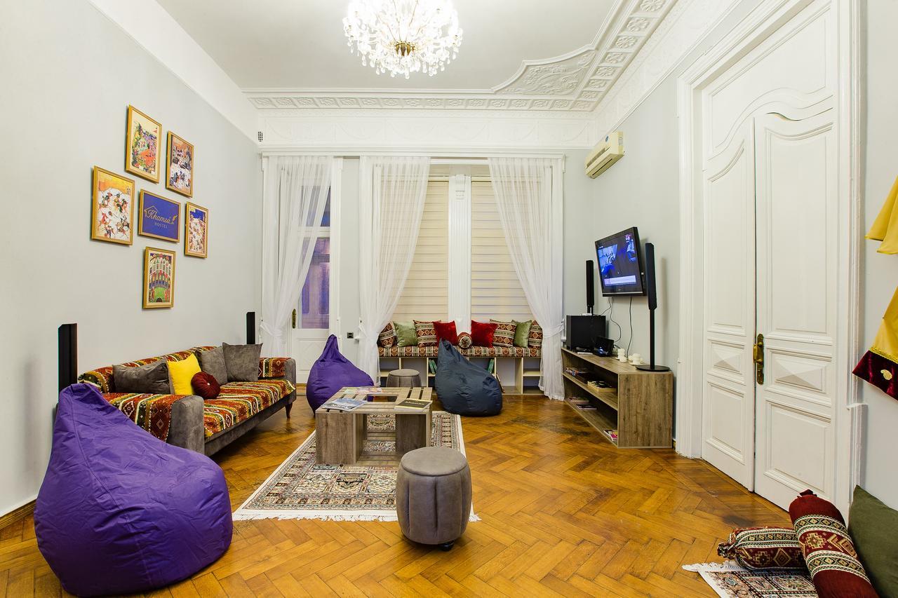 Khamsa Hostel Баку Екстериор снимка