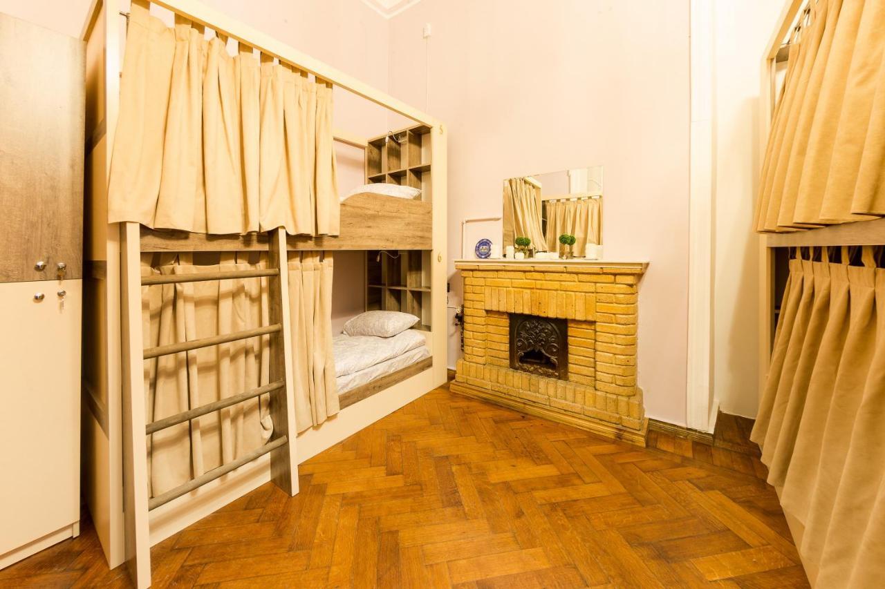 Khamsa Hostel Баку Стая снимка